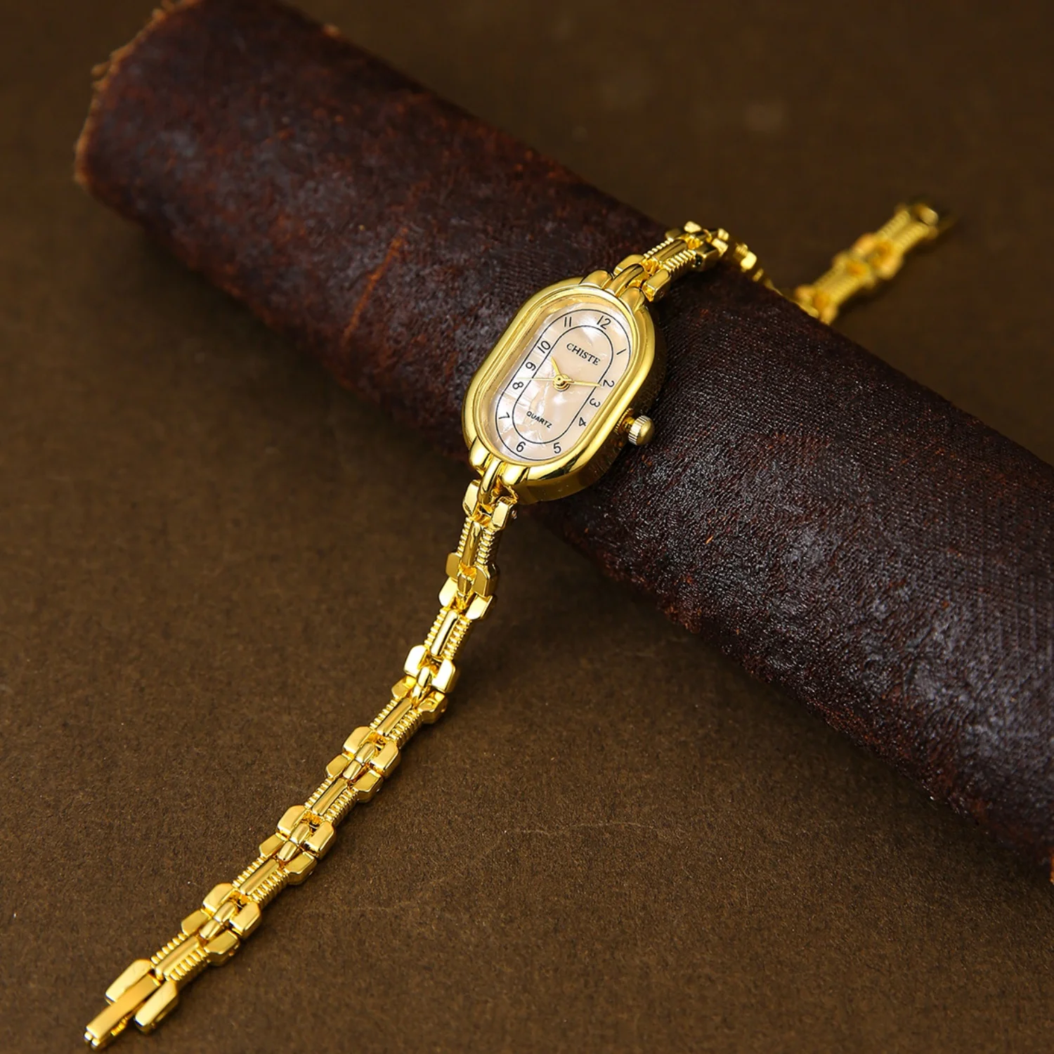 New Thin Bracelet Watch Ladies Gold Watch for Women Oval Dial Light Luxury Fashion Quartz Wristwatch Gift Clock reloj mujer lujo
New Thin Bracelet Watch Ladies Gold Watch for Women Oval Dial Light Luxury Fashion Quartz Wristwatch Gift Clock reloj mujer lujo