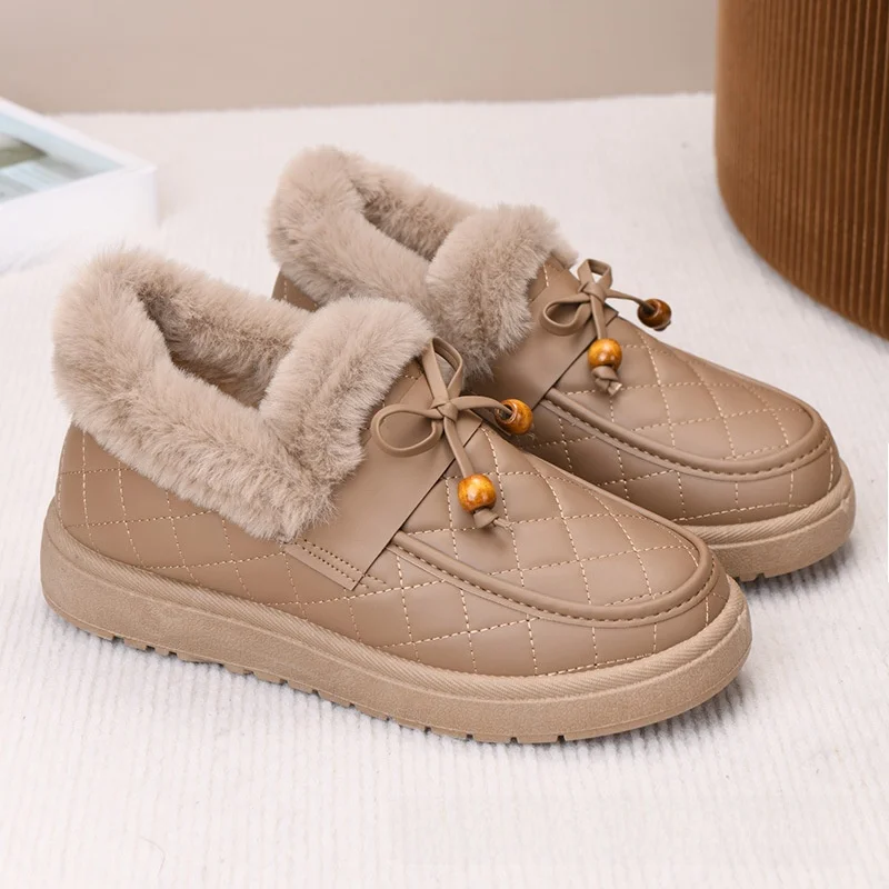 Winter New Fashionable Women's Cotton Shoes Thickened Fleece Lined Flat Heel Versatile Bean Bean Shoes Warm Mom Shoes
Winter New Fashionable Women's Cotton Shoes Thickened Fleece Lined Flat Heel Versatile Bean Bean Shoes Warm Mom Shoes