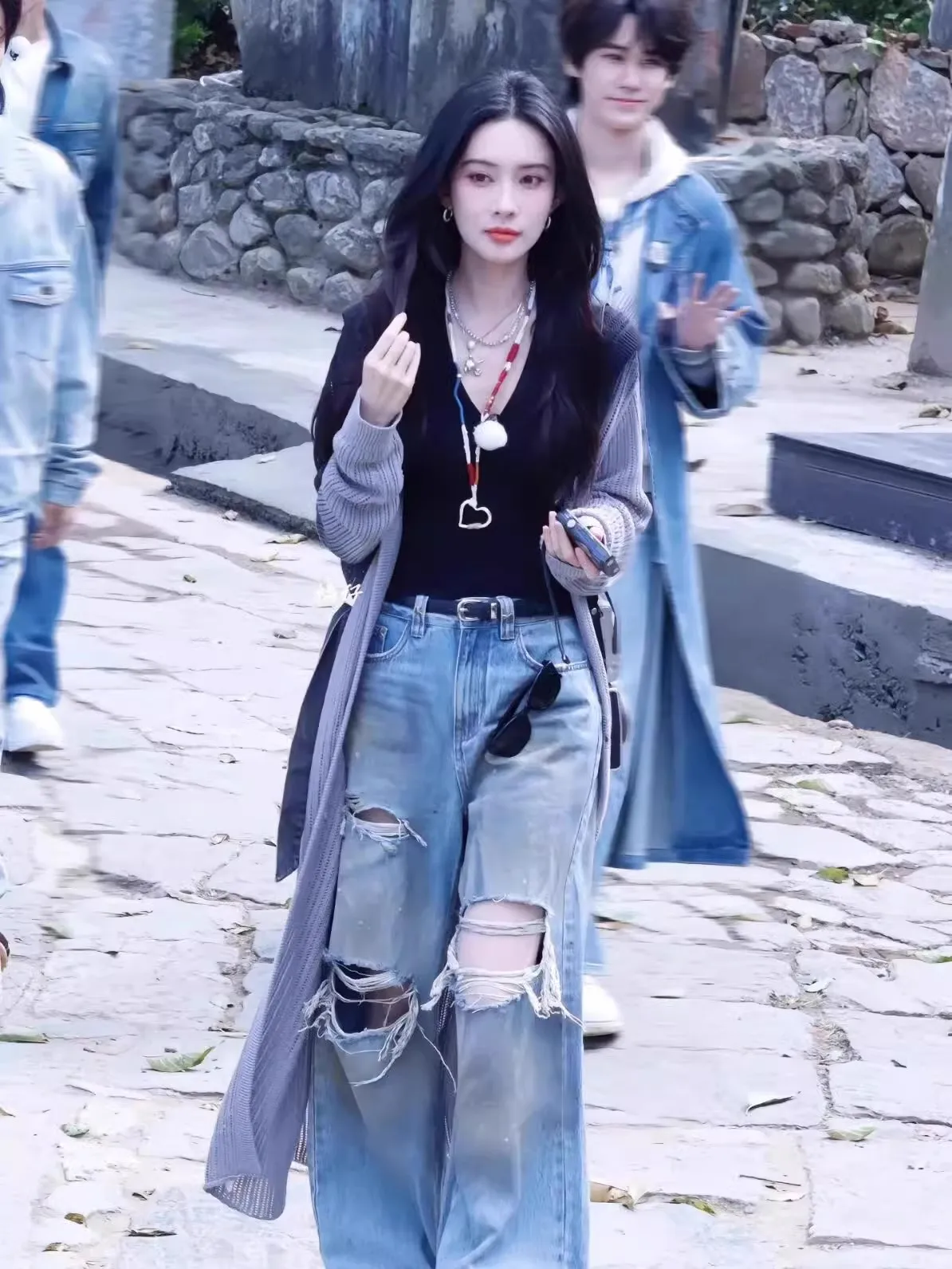 EXJR Mengzi Autumn Long Gradient Knitted Open Cardigan Women's Jeans Set Trendy Hole Design Casual Chic Female Outerwear
EXJR Mengzi Autumn Long Gradient Knitted Open Cardigan Women's Jeans Set Trendy Hole Design Casual Chic Female Outerwear