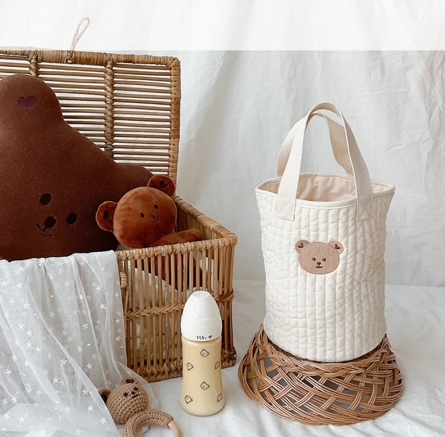 New Baby Stroller Storage Bag Baby Bottle Diaper Bag Cotton Embroidery Portable Bucket Bag Lightweight and Portable
New Baby Stroller Storage Bag Baby Bottle Diaper Bag Cotton Embroidery Portable Bucket Bag Lightweight and Portable