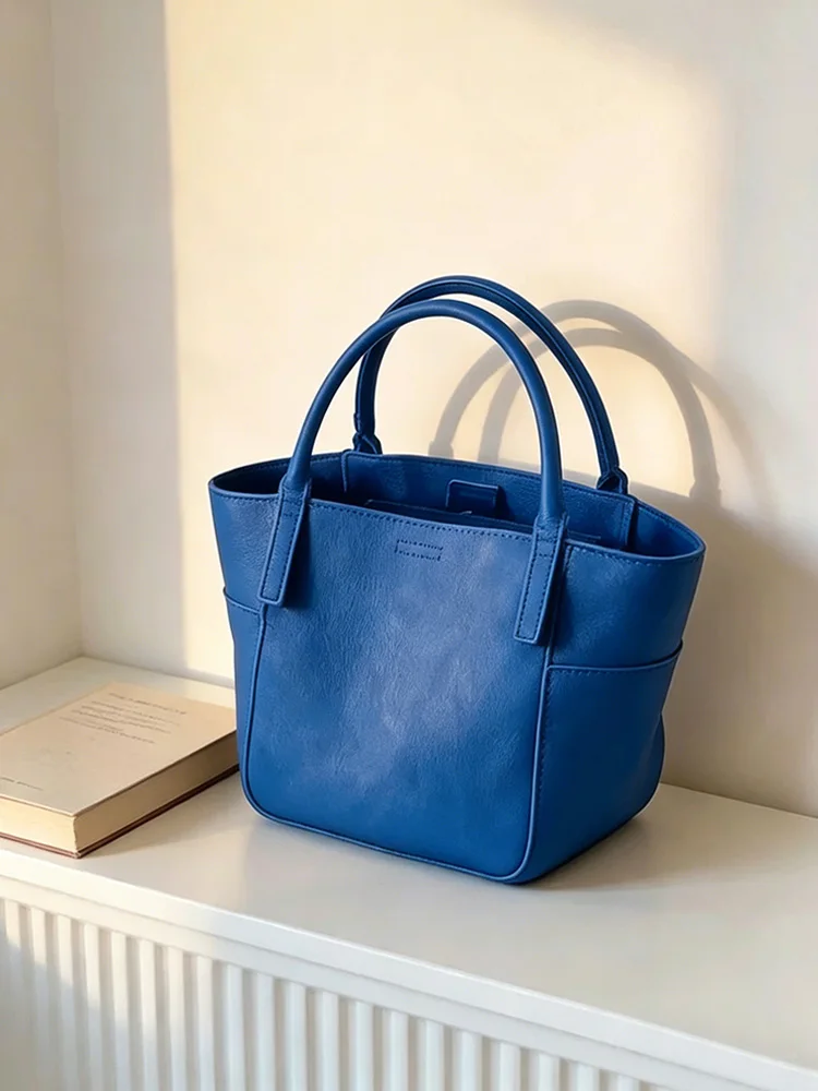 Large Capacity Blue Basket Handbag Women's 2026 New Style Shoulder Bag Underarm Crossbody Water Bucket Bag Soft Polyester
Large Capacity Blue Basket Handbag Women's 2026 New Style Shoulder Bag Underarm Crossbody Water Bucket Bag Soft Polyester