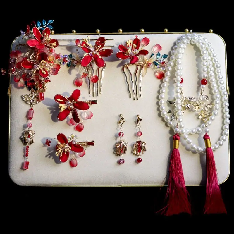 Новый китайский головной убор невесты, красная флисовая заколка для волос, платье Xiuhe, утренний спап Cheongsam, древний стиль, свадебный подарок, аксессуары
Новый китайский головной убор невесты, красная флисовая заколка для волос, платье Xiuhe, утренний спап Cheongsam, древний стиль, свадебный подарок, аксессуары