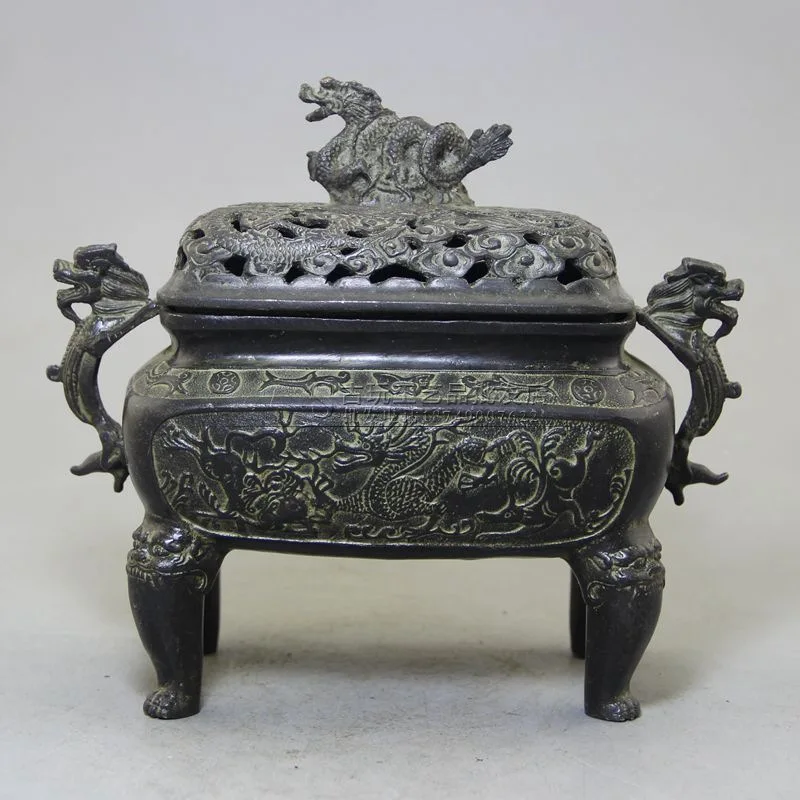 Retro handicrafts wholesale brass dragon play beads incense burner ornament Daming Xuande year brass animal pattern statue
Retro handicrafts wholesale brass dragon play beads incense burner ornament Daming Xuande year brass animal pattern statue