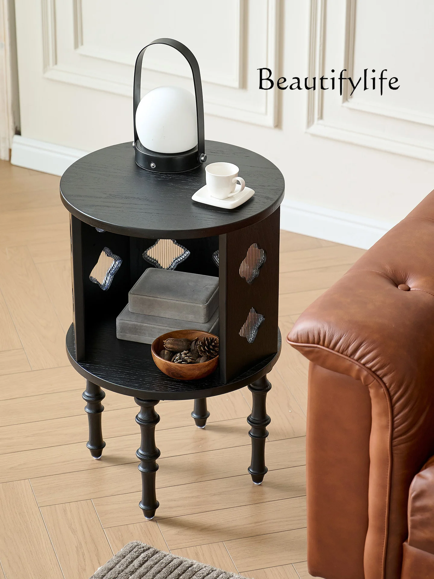 Medieval style side few solid wood retro small table ash wood sofa side cabinet household solid wood corner few
Medieval style side few solid wood retro small table ash wood sofa side cabinet household solid wood corner few