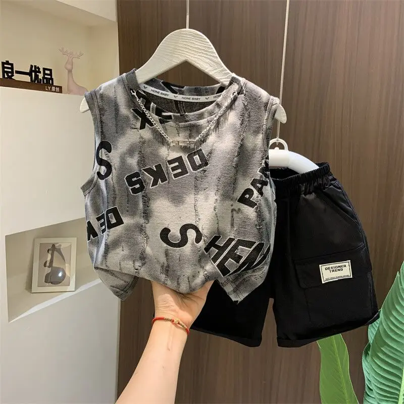 Boys' summer clothes and children's vest set new stylish baby sleeveless thin two-piece set
Boys' summer clothes and children's vest set new stylish baby sleeveless thin two-piece set