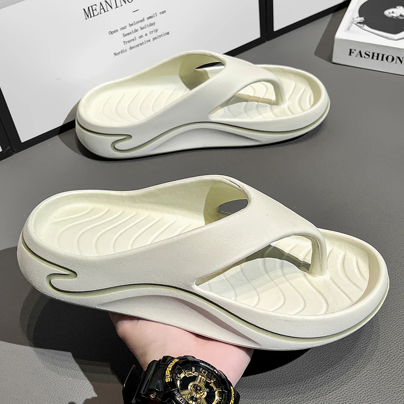 Men's and Women's Outdoor Beach Casual Flip-Flops for Daily Use
Men's and Women's Outdoor Beach Casual Flip-Flops for Daily Use