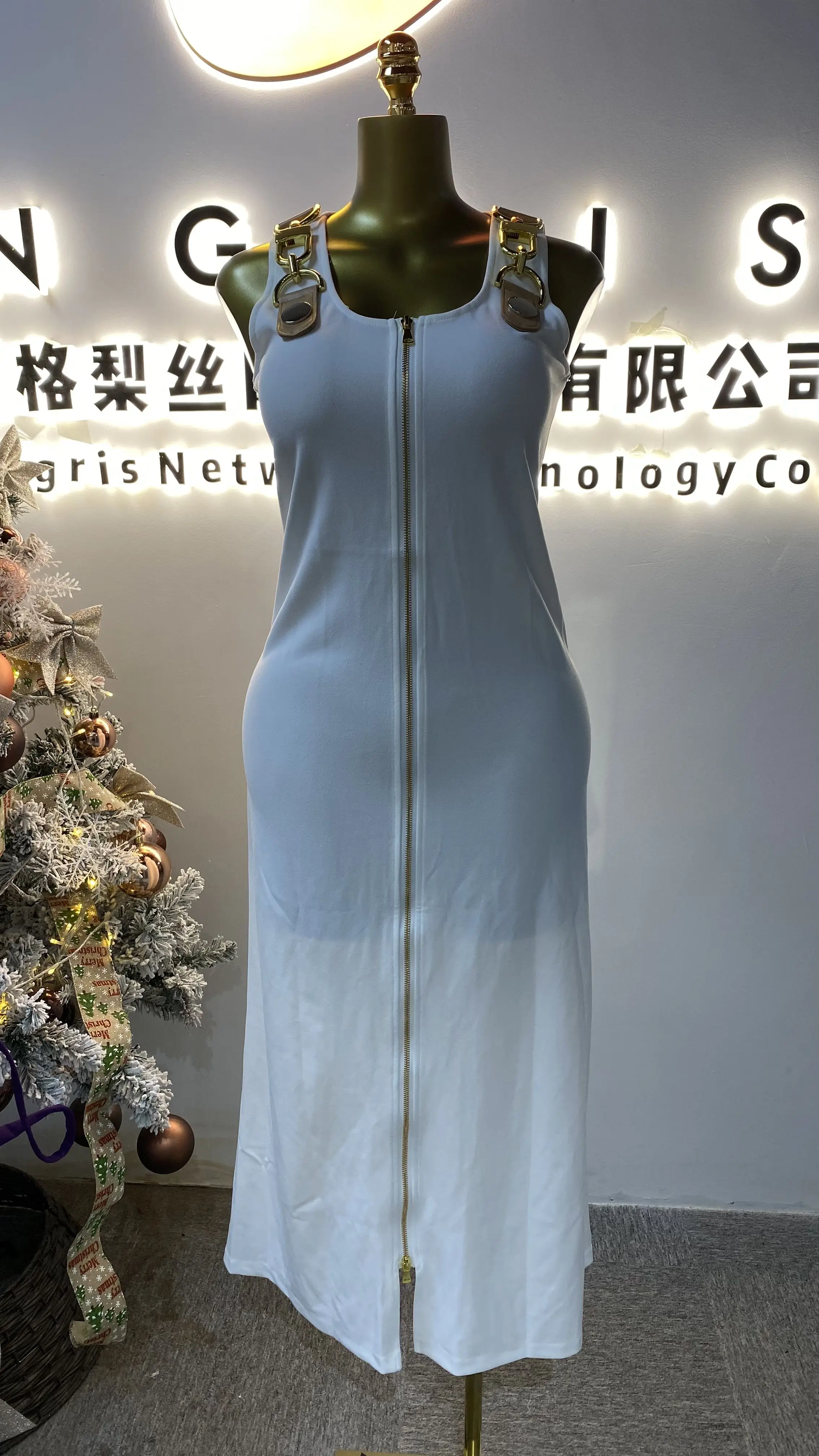 Suspender Dress White Sleeveless Solid O-Neck Fashion Mini Women Sexy Zipper Plus Size Casual Dress-GZMM519
Suspender Dress White Sleeveless Solid O-Neck Fashion Mini Women Sexy Zipper Plus Size Casual Dress-GZMM519