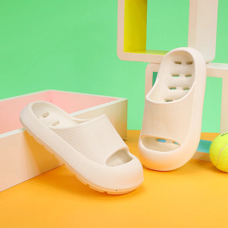 A pair of children's summer open-toe single-strand sandals, soft, comfortable and lightweight, breathable. YY-288
A pair of children's summer open-toe single-strand sandals, soft, comfortable and lightweight, breathable. YY-288