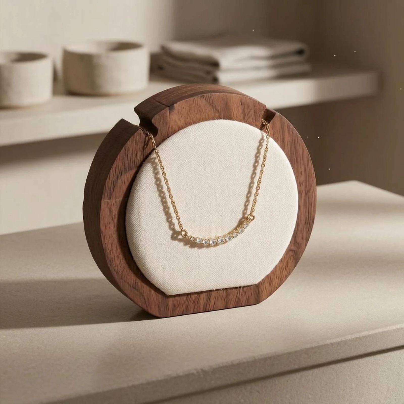 Walnut Necklace Display Stand Compact Tabletop Necklace Display Stand Elegant Design Soft Mat
Walnut Necklace Display Stand Compact Tabletop Necklace Display Stand Elegant Design Soft Mat