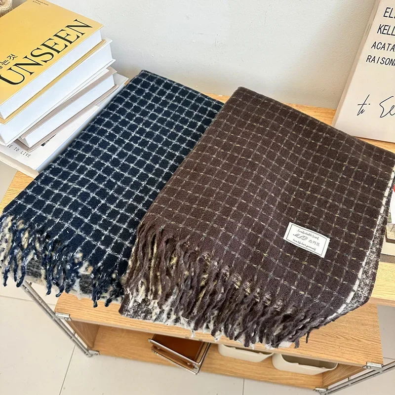 2023 Winter New Maillard Imitation Cashmere Women's Scarf Fashion Retro Small Crowd Warm Shawl Double Contrast Color Couple Neck
2023 Winter New Maillard Imitation Cashmere Women's Scarf Fashion Retro Small Crowd Warm Shawl Double Contrast Color Couple Neck