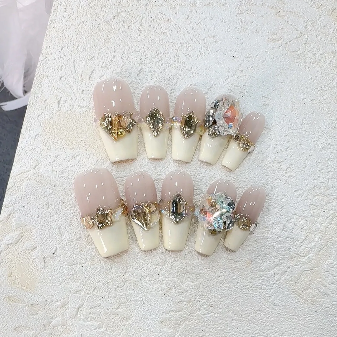 Pure Handmade Manicure Wear Nail Slices Milk Yellow French Snowflake Pile Drill Nail Paste
Pure Handmade Manicure Wear Nail Slices Milk Yellow French Snowflake Pile Drill Nail Paste