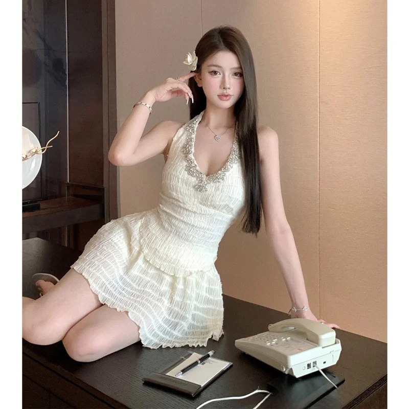 Sexy Spicy Girl Summer New Arrival Diamond Embellished Top Half Skirt Two Piece Set Comfortable Cotton Short Sleeve V Neck
Sexy Spicy Girl Summer New Arrival Diamond Embellished Top Half Skirt Two Piece Set Comfortable Cotton Short Sleeve V Neck