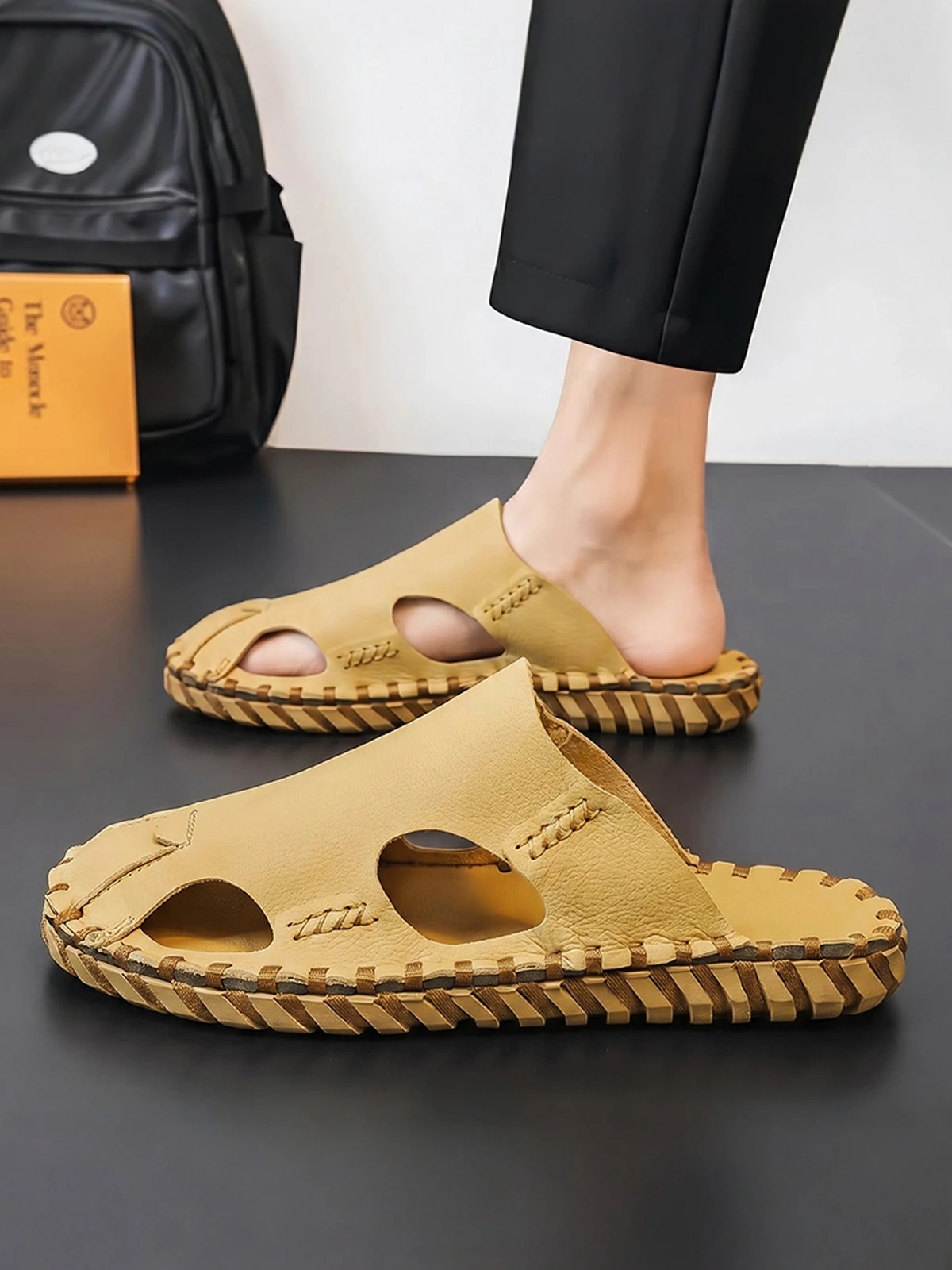 Roman Style Open-Toe Slippers for Men Summer Outdoor Sports Casual Breathable Soft Bottom Anti-Slip Thick Heel Rubber Sole
Roman Style Open-Toe Slippers for Men Summer Outdoor Sports Casual Breathable Soft Bottom Anti-Slip Thick Heel Rubber Sole