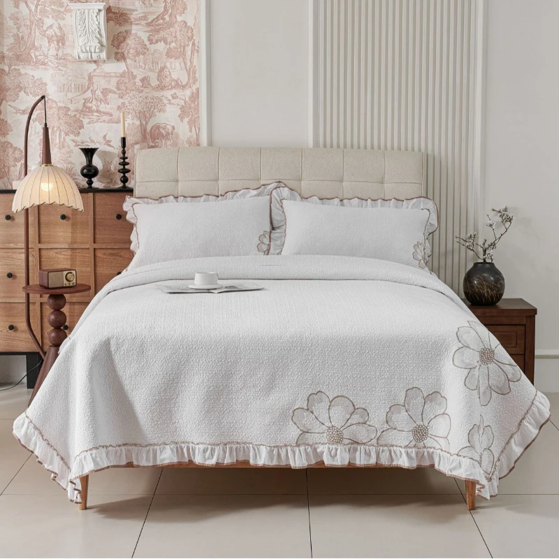 French Style Luxury 100% Cotton Quilted Comforter Set with Embroidered Lace Ruffle, Elegant 3-Piece Bedspread Set for Home Decor
French Style Luxury 100% Cotton Quilted Comforter Set with Embroidered Lace Ruffle, Elegant 3-Piece Bedspread Set for Home Decor