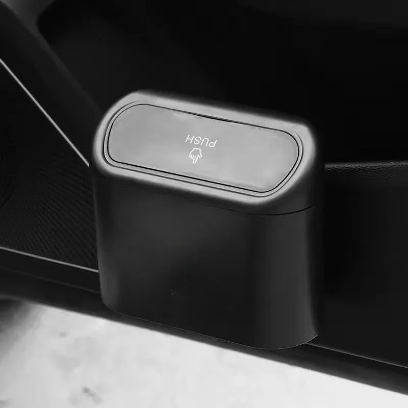 1pcs car black trash can, hanging multi-functional black plastic bucket. Portable storage barrel.
1pcs car black trash can, hanging multi-functional black plastic bucket. Portable storage barrel.