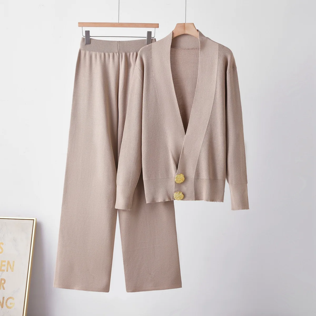 Women Loose Knitted 2 Piece Sets Big Button V-neck Knitwears Sweater Cardigan Tops Conjuntos High Waist Straight Pants Outfit
Women Loose Knitted 2 Piece Sets Big Button V-neck Knitwears Sweater Cardigan Tops Conjuntos High Waist Straight Pants Outfit