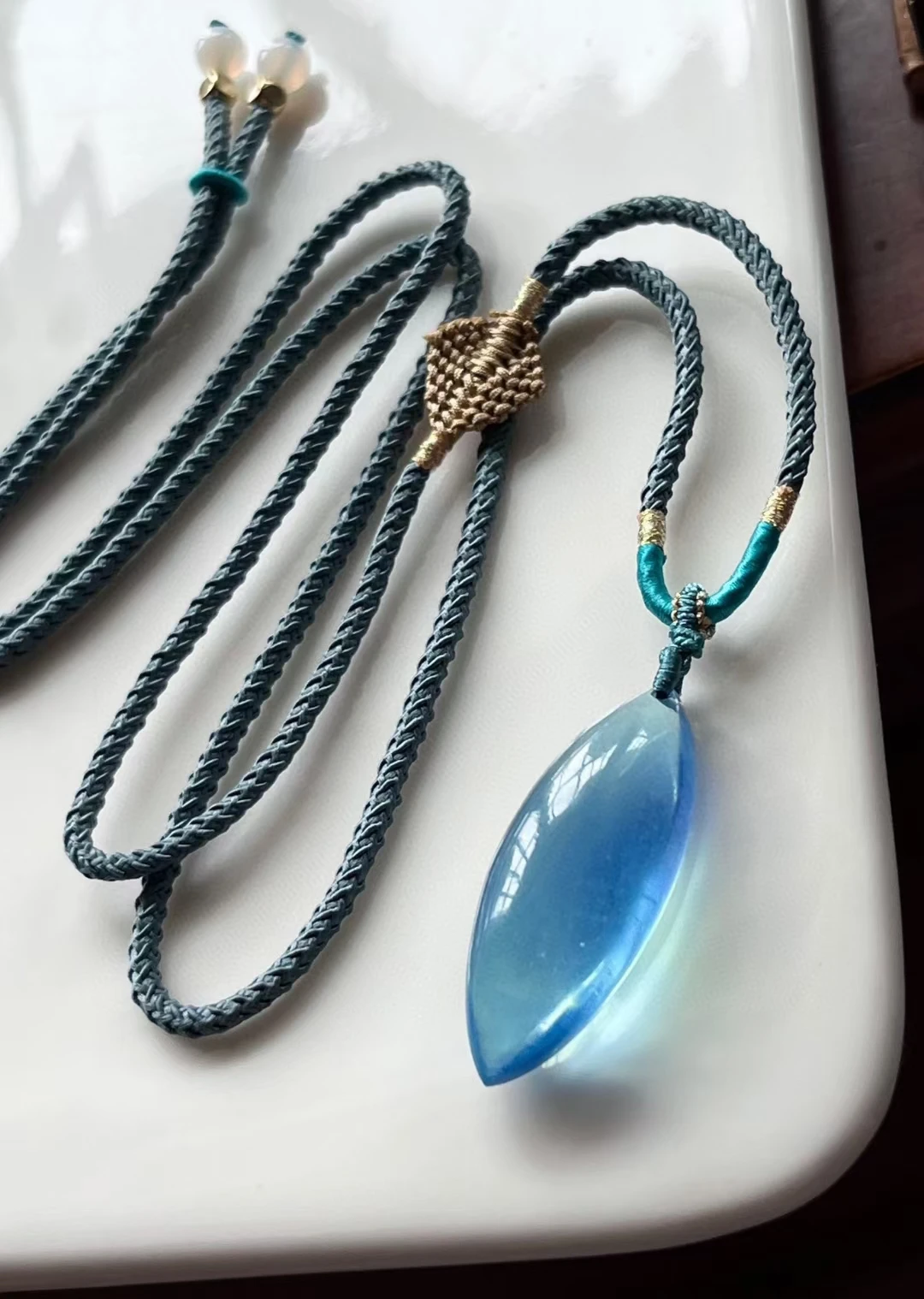 Natural Blue Aquamarine Quartz Pendant 32x12.8x10.4mm Jewelry 18K gold Blue Aquamarine Oval Necklace AAAAA
Natural Blue Aquamarine Quartz Pendant 32x12.8x10.4mm Jewelry 18K gold Blue Aquamarine Oval Necklace AAAAA