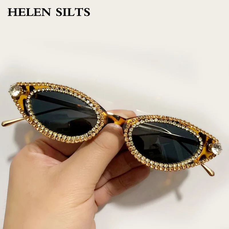 Diamond Luxury Cat Eye Sunglasses Women Fashion Rhinestone Party Eyewear UV400 Shades Sun Glasses
Diamond Luxury Cat Eye Sunglasses Women Fashion Rhinestone Party Eyewear UV400 Shades Sun Glasses