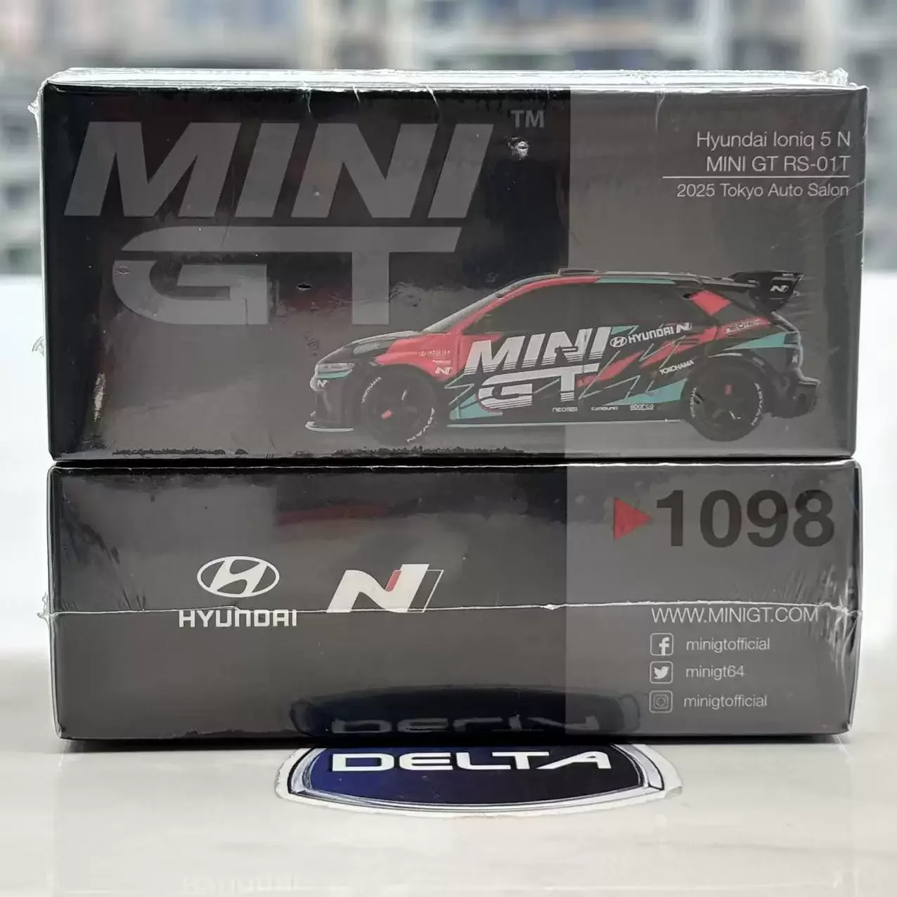 MINIGT TSM 1098 1:64 Сувенирная модель автомобиля Hyundai 5N из литого металла
MINIGT TSM 1098 1:64 Сувенирная модель автомобиля Hyundai 5N из литого металла