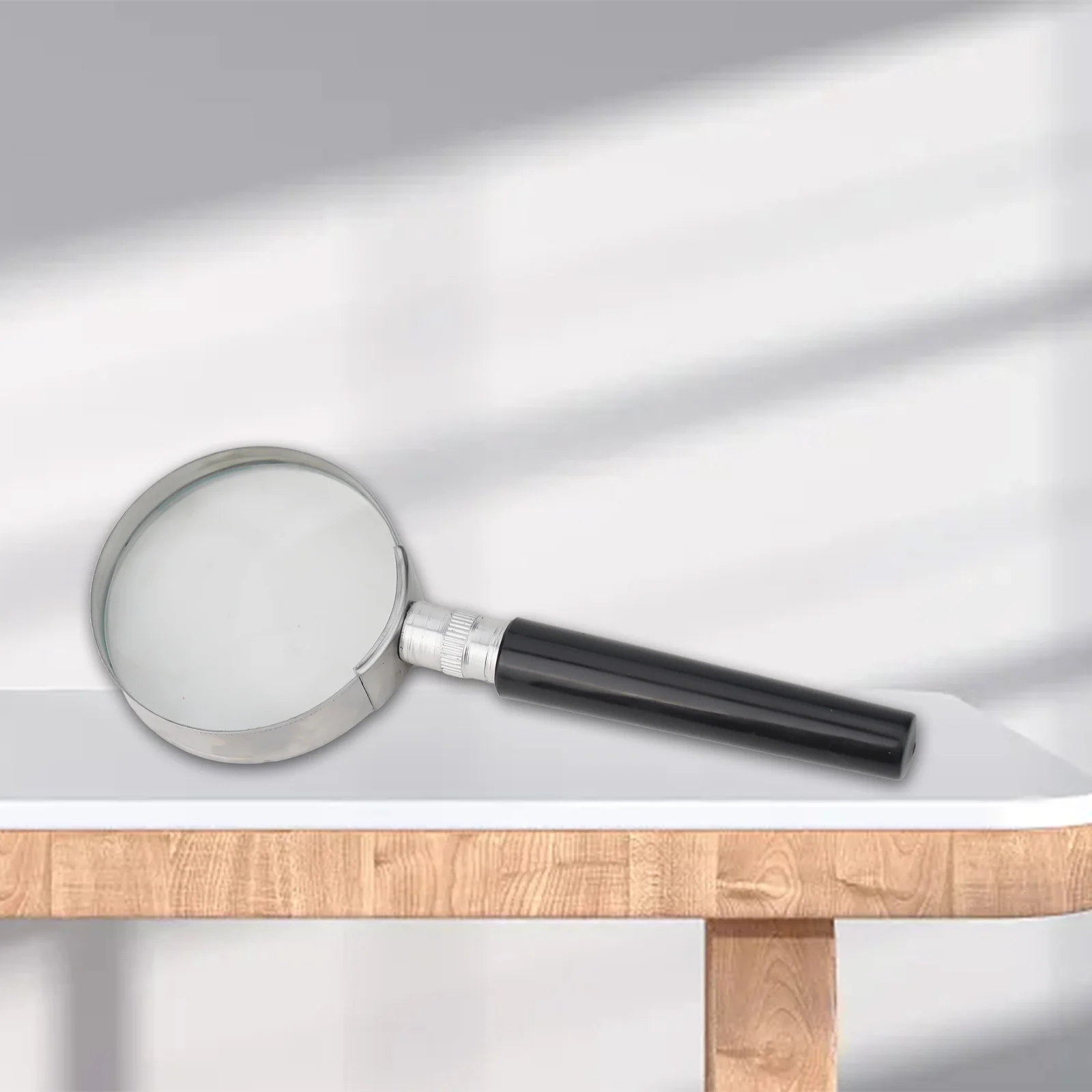 Metal Frame 50mm Handheld Magnifying Glass for Examining Antiques and For reading Lightweight and Comfortable to Use
Metal Frame 50mm Handheld Magnifying Glass for Examining Antiques and For reading Lightweight and Comfortable to Use