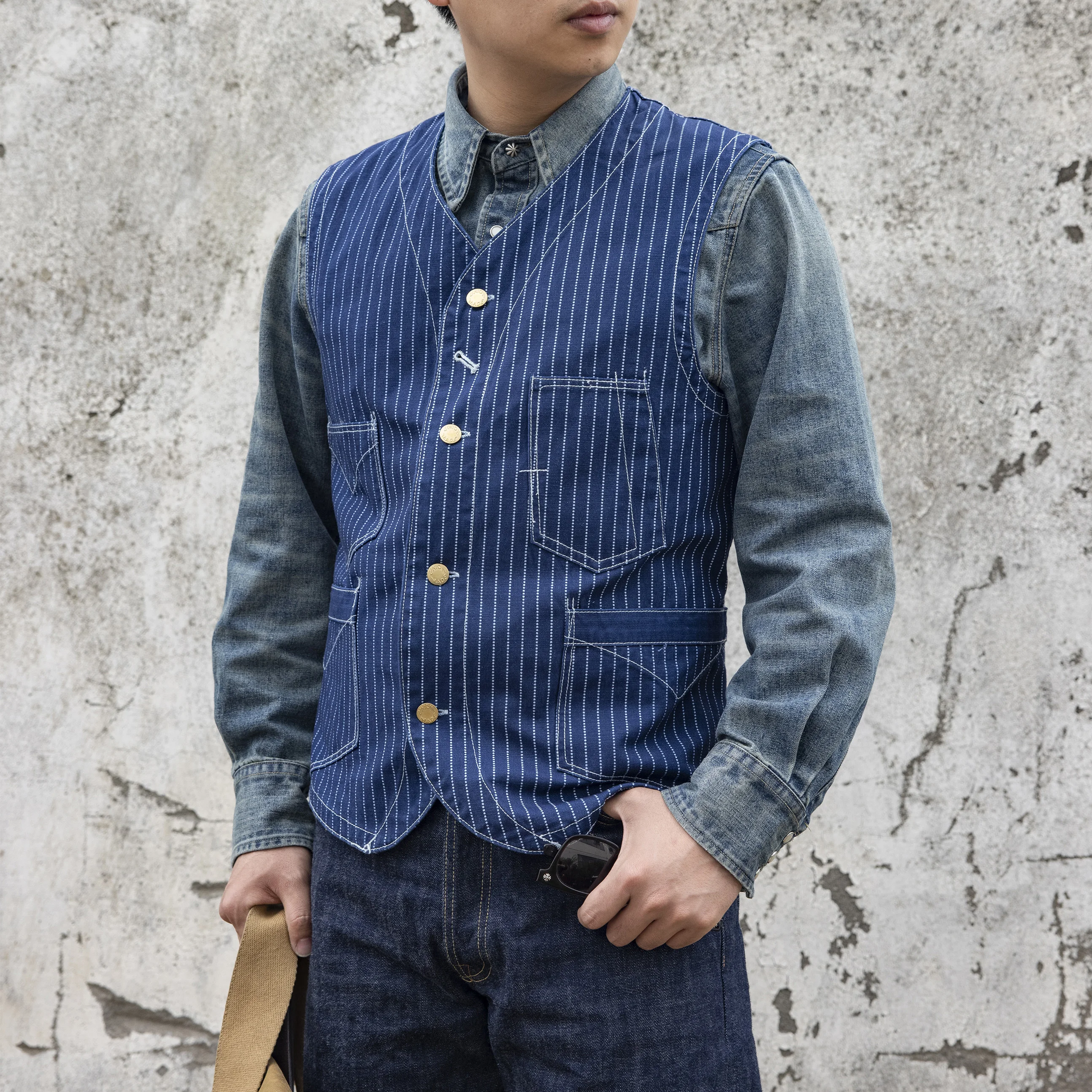 FW-0015 US Big Size Super Quality Multi Pockets Waistcoat Men's Vintage Cotton Canvas Indigo Dye Wabash Vest
FW-0015 US Big Size Super Quality Multi Pockets Waistcoat Men's Vintage Cotton Canvas Indigo Dye Wabash Vest