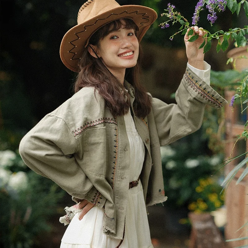 Loose Women's Long Sleeve Shirt Embroidered Collar Vintage Pocket Long Coat Short Outerwear Comfortable Holiday Travel P...
Loose Women's Long Sleeve Shirt Embroidered Collar Vintage Pocket Long Coat Short Outerwear Comfortable Holiday Travel P...