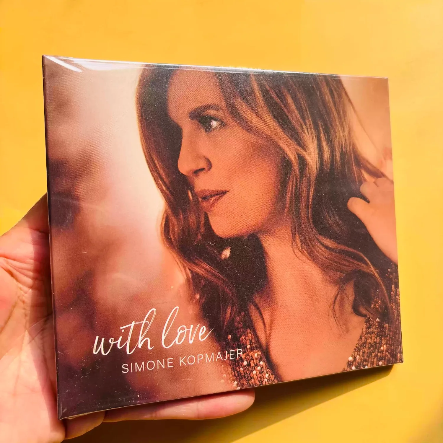 Simone Kopmajer "with Love" Adult Contemporary Pop CD Romantic Emotional Ballads Smooth Jazz-Infused Vocal Masterpieces
Simone Kopmajer "with Love" Adult Contemporary Pop CD Romantic Emotional Ballads Smooth Jazz-Infused Vocal Masterpieces