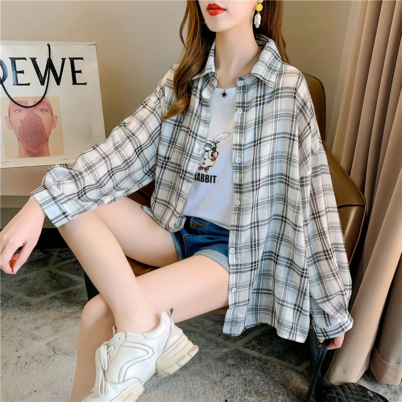 Женская клетчатая рубашка, новинка весна-лето, свободная тонкая верхняя одежда для защиты от солнца, сказочный топ, маленькая куртка, стильная модель для повседневной носки, с длинным рукавом
Женская клетчатая рубашка, новинка весна-лето, свободная тонкая верхняя одежда для защиты от солнца, сказочный топ, маленькая куртка, стильная модель для повседневной носки, с длинным рукавом