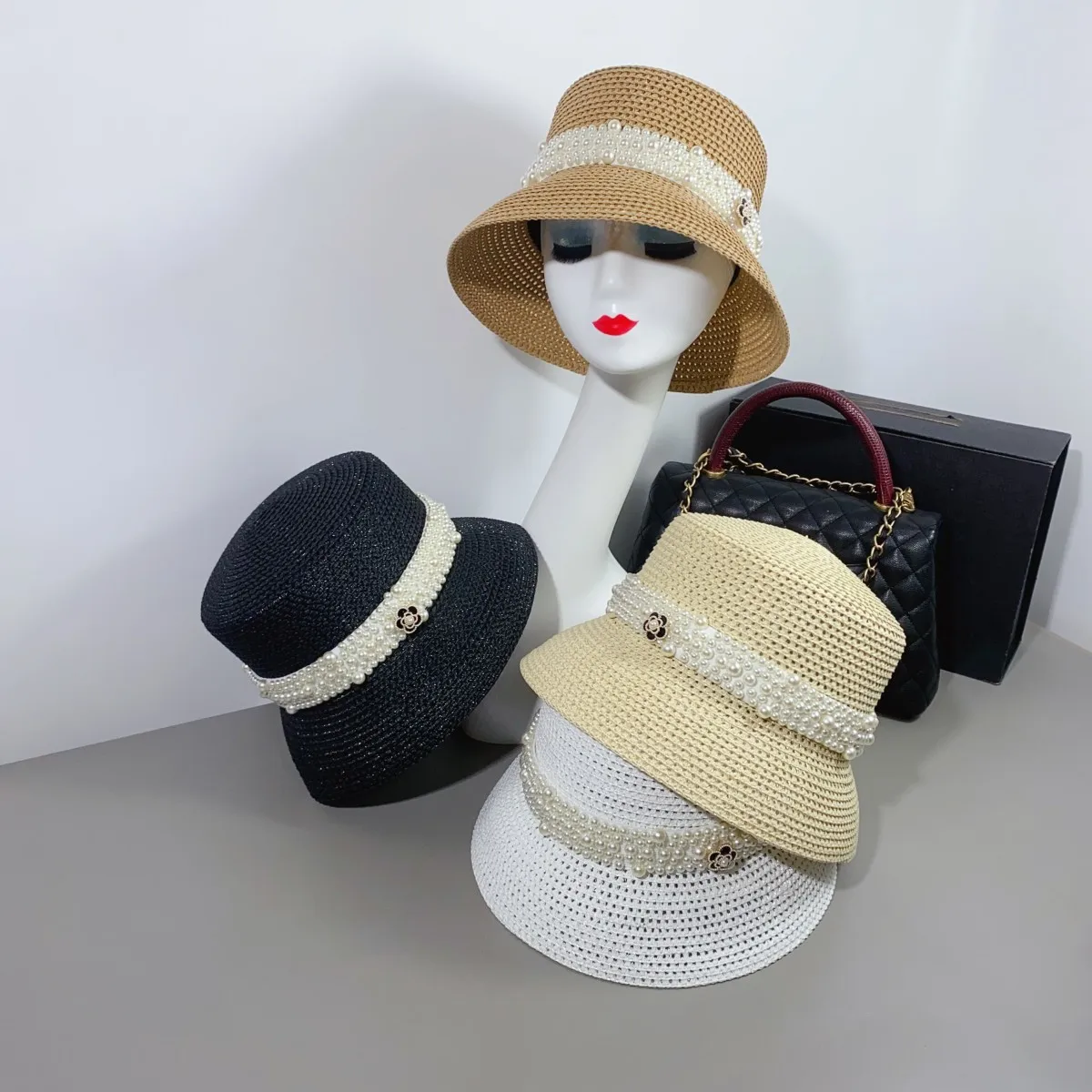 Hepburn Style French Pearl Grass Woven Basin Hat for Women Summer Sun Protection Wide Brimmed Sun Hat Tourist Beach Hat
Hepburn Style French Pearl Grass Woven Basin Hat for Women Summer Sun Protection Wide Brimmed Sun Hat Tourist Beach Hat