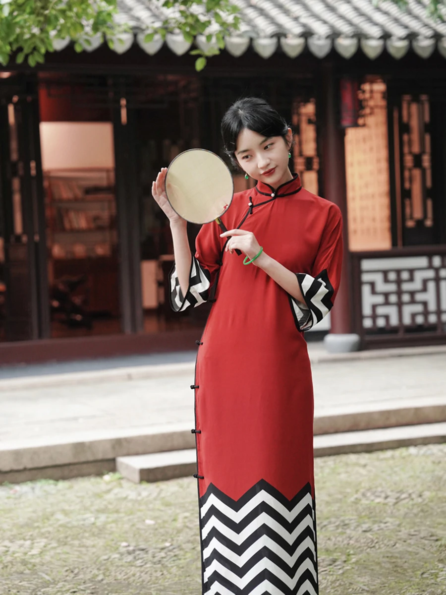 Modern Retro Cotton Silk with Six-Foot Sves And Binding for Daily Wear Low Slit Long Dr by Momei
Modern Retro Cotton Silk with Six-Foot Sves And Binding for Daily Wear Low Slit Long Dr by Momei