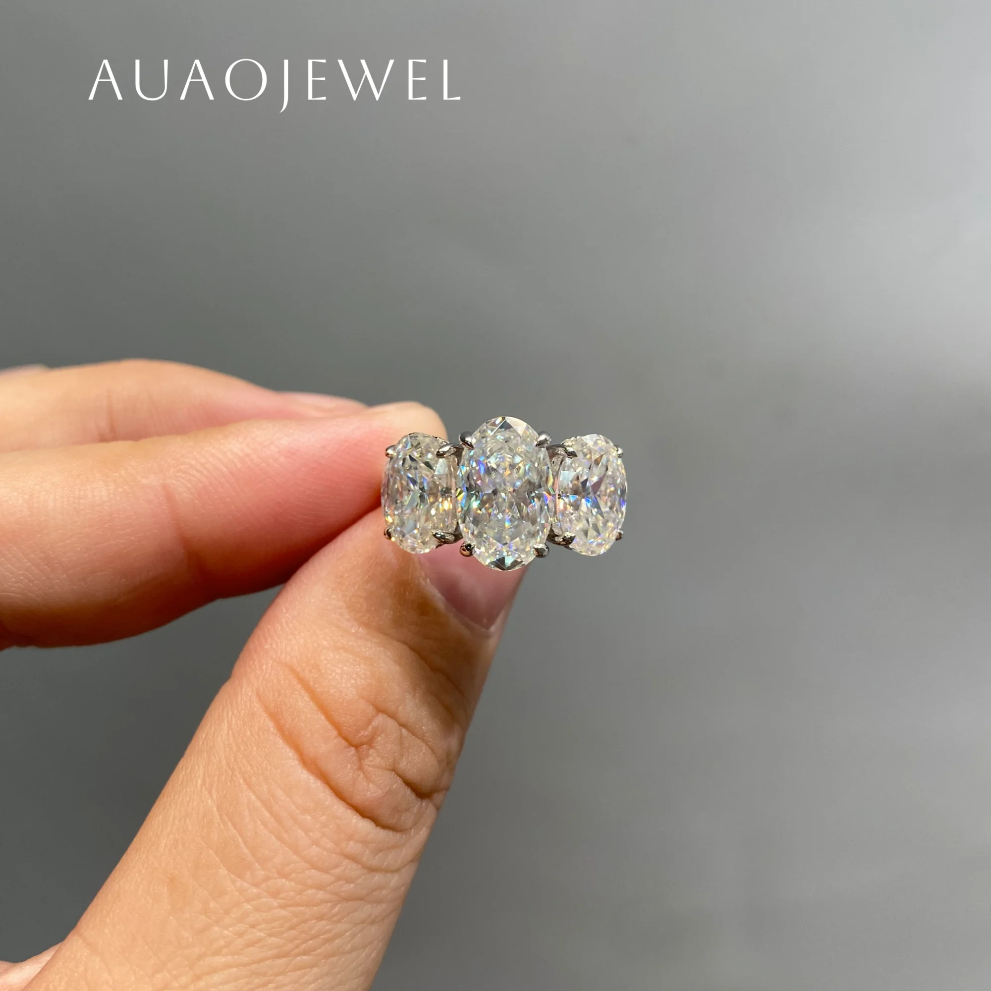 AUAOJEWEL 3Carat Oval Moissanite Ring Luxury Designer Jewelry Sterling Silver 925 Real Gold 18K Original Womens Accessories
AUAOJEWEL 3Carat Oval Moissanite Ring Luxury Designer Jewelry Sterling Silver 925 Real Gold 18K Original Womens Accessories