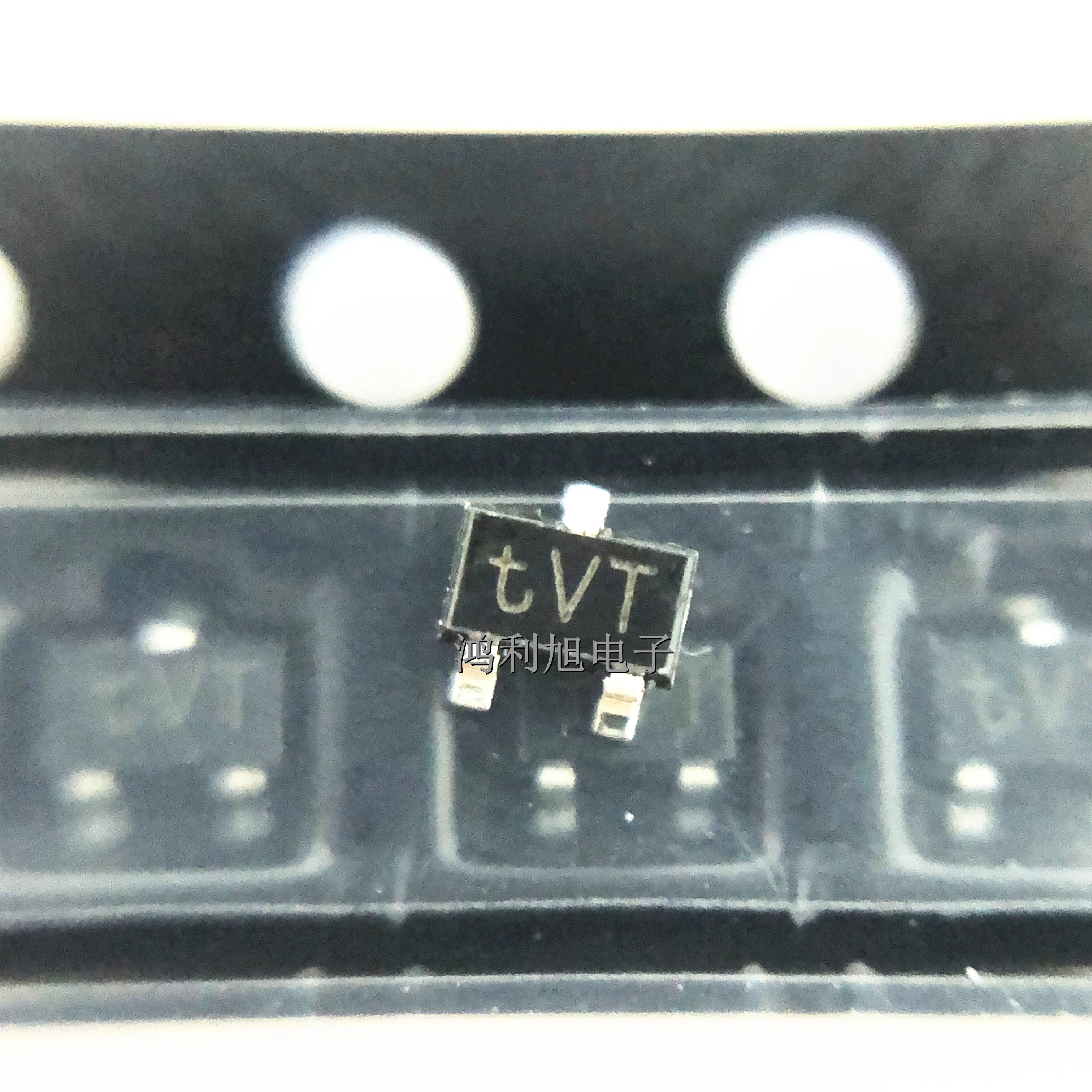 50PCS/Lot BSS84AKW BSS84AKW,115 MARKING:tVT Trans MOSFET P-CH 50V 0.15A Automotive 3-Pin SC-70 T/R
50PCS/Lot BSS84AKW BSS84AKW,115 MARKING:tVT Trans MOSFET P-CH 50V 0.15A Automotive 3-Pin SC-70 T/R