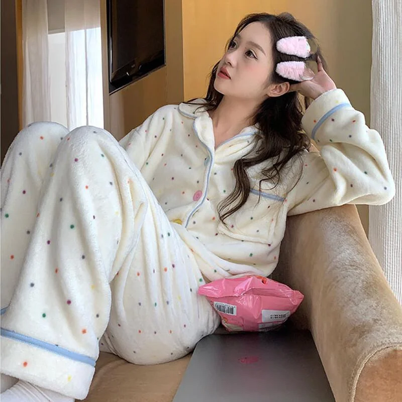 2025 popular kawaii flannel and thick velvet girls' fashionable and comfortable lapel long sleeved pants home clothes new style
2025 popular kawaii flannel and thick velvet girls' fashionable and comfortable lapel long sleeved pants home clothes new style
