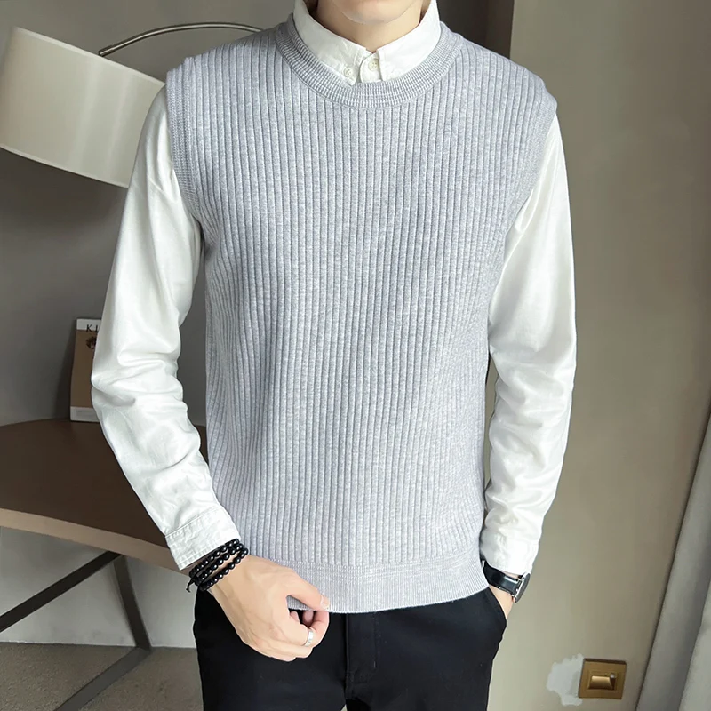 2023 Spring New Men's Pullover Knitted Waistcoat Striped Sleeveless Casual College Style Korean Fashion Trend Trend Sweater
2023 Spring New Men's Pullover Knitted Waistcoat Striped Sleeveless Casual College Style Korean Fashion Trend Trend Sweater