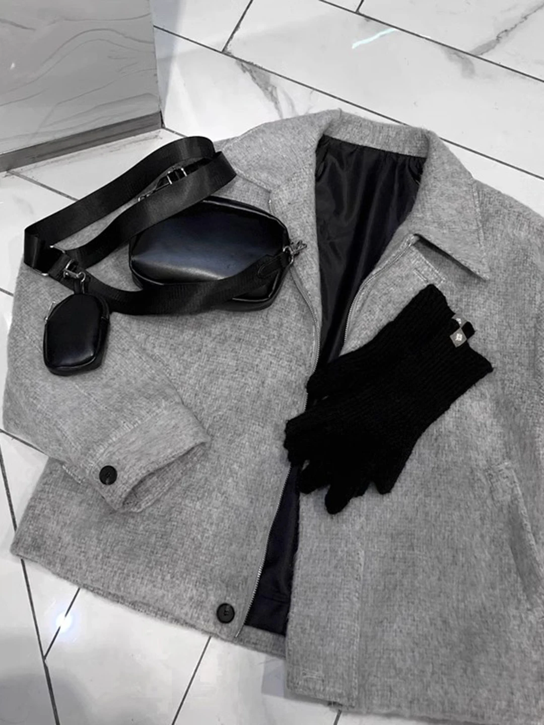 Silver ey ort Woolen Men's Jaet Coat American High-End Feel Collarl Korean Aosphere Early Autumn Top Faion Urban...
Silver ey ort Woolen Men's Jaet Coat American High-End Feel Collarl Korean Aosphere Early Autumn Top Faion Urban...