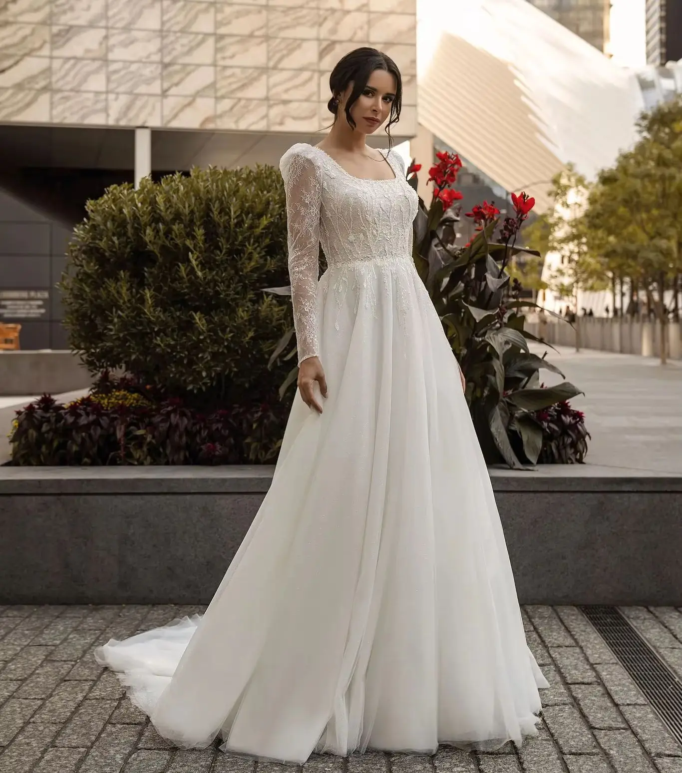 White A Line Wedding Dresses Lace Appliques Long Sleeves Bridal Gowns Square Neck Sweep Train Customized Vestidos De Mariee
White A Line Wedding Dresses Lace Appliques Long Sleeves Bridal Gowns Square Neck Sweep Train Customized Vestidos De Mariee