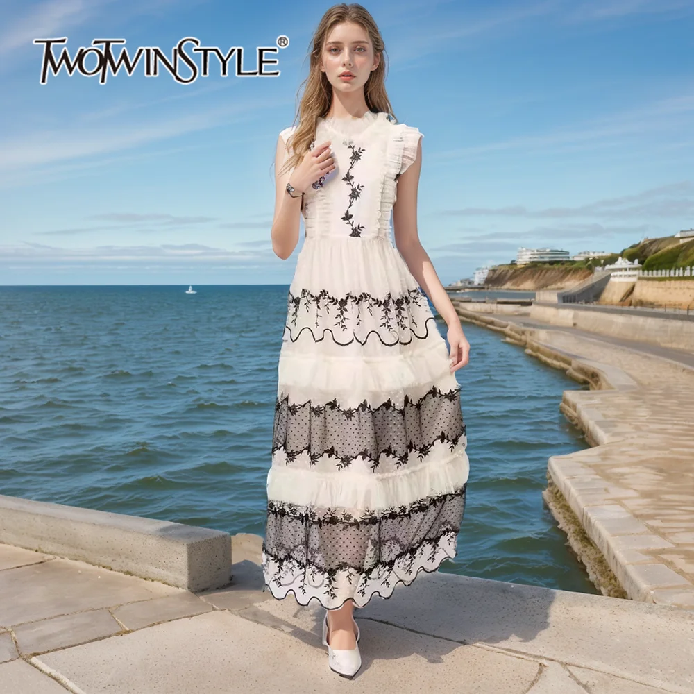 TWOTWINSTYLE Designer Colorblock Embroidery Dress For Women Round Neck Sleeveless Tunic Spliced Mesh Dresses Female KDR507146
TWOTWINSTYLE Designer Colorblock Embroidery Dress For Women Round Neck Sleeveless Tunic Spliced Mesh Dresses Female KDR507146