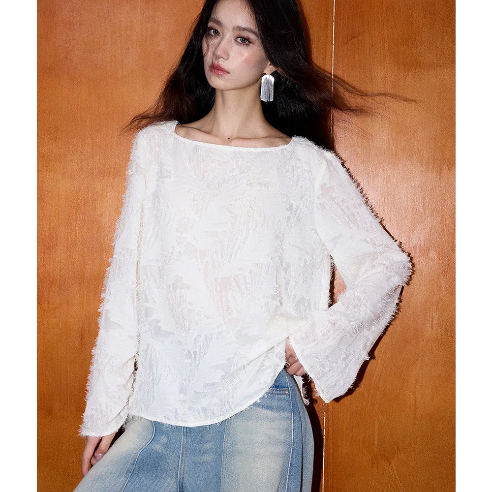 Spring 2026 New Vintage Floral Lace Shirt Women's Loose Fit Bell Sleeve One Shoulder Tassel Trim Top Elegant Lady Style
Spring 2026 New Vintage Floral Lace Shirt Women's Loose Fit Bell Sleeve One Shoulder Tassel Trim Top Elegant Lady Style