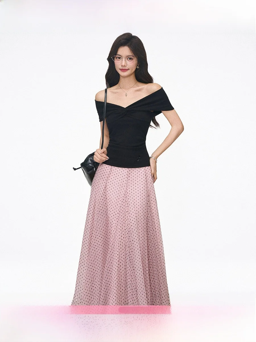 Westayone Black Knitted One-Shoulder Top for Women with Polka Dot Skirt High Elasticity round Neck Short Sleeve Fashion Set
Westayone Black Knitted One-Shoulder Top for Women with Polka Dot Skirt High Elasticity round Neck Short Sleeve Fashion Set