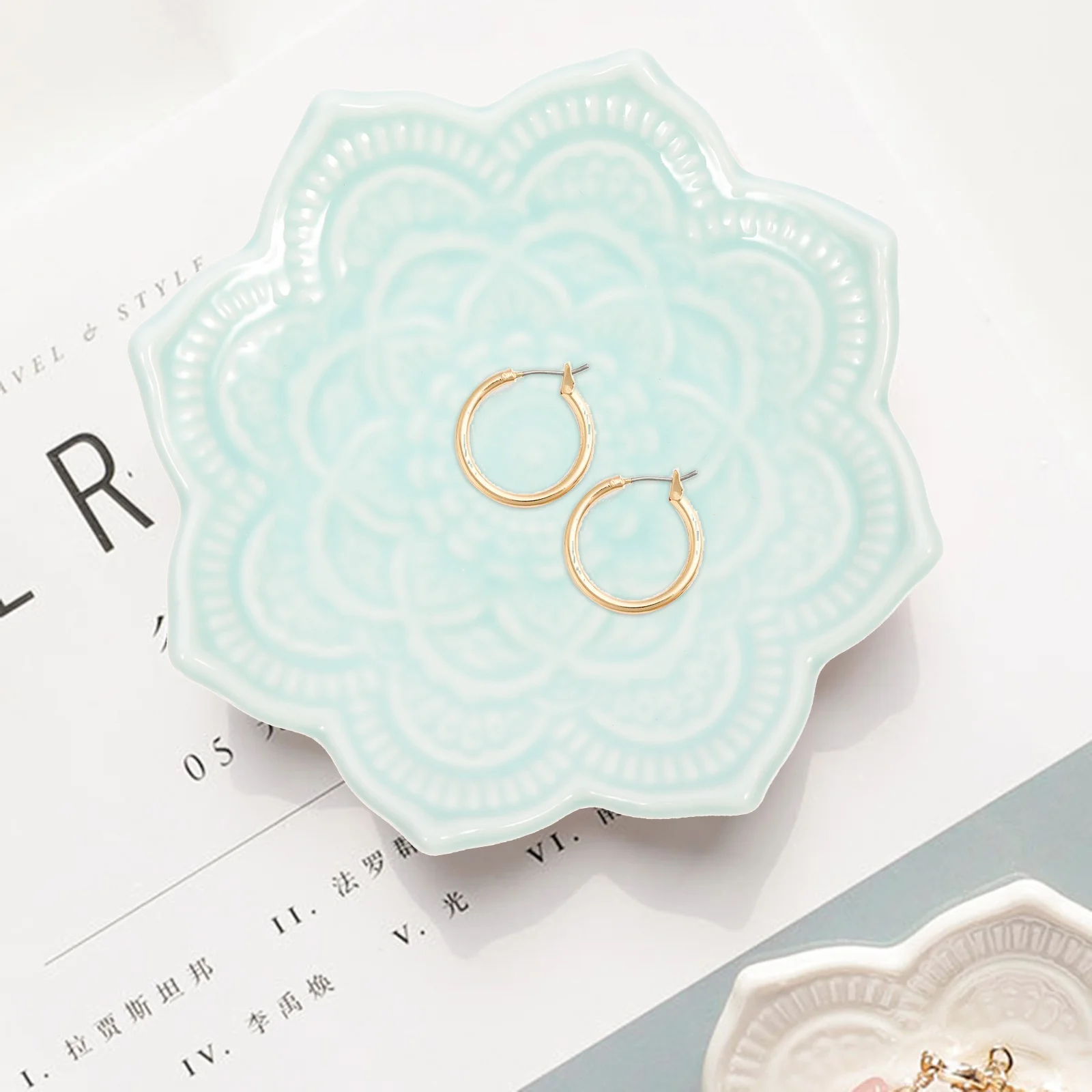 Ceramic Mandala Flower Jewelry Tray Decorative Ring Dish Trinket Plate Organizer Storage Holder for Dressing Table Vanity
Ceramic Mandala Flower Jewelry Tray Decorative Ring Dish Trinket Plate Organizer Storage Holder for Dressing Table Vanity
