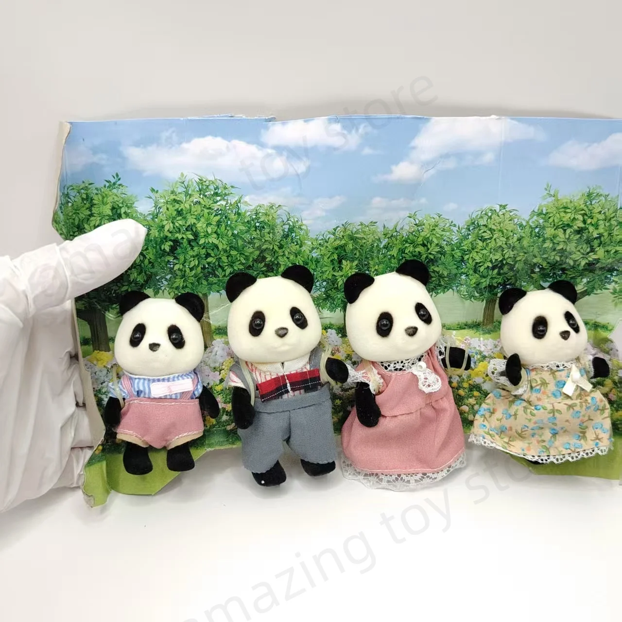 1 set Original Critters Families Panda Family Japanese Animal Doll Brand New Forest Family Anime Action Figure Play House Toy
1 set Original Critters Families Panda Family Japanese Animal Doll Brand New Forest Family Anime Action Figure Play House Toy
