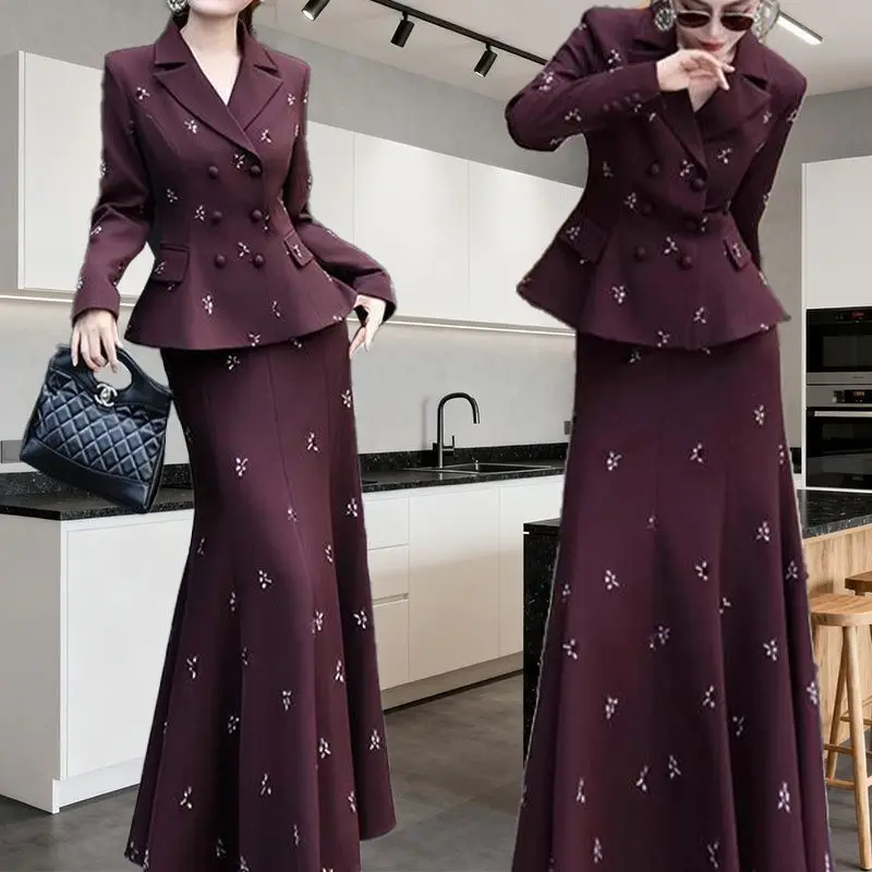 Модный дизайн, женский костюм, осенний топ с длинными рукавами и надрезом, тонкая юбка-русалка, комплект из 2 предметов с вышивкой
Модный дизайн, женский костюм, осенний топ с длинными рукавами и надрезом, тонкая юбка-русалка, комплект из 2 предметов с вышивкой