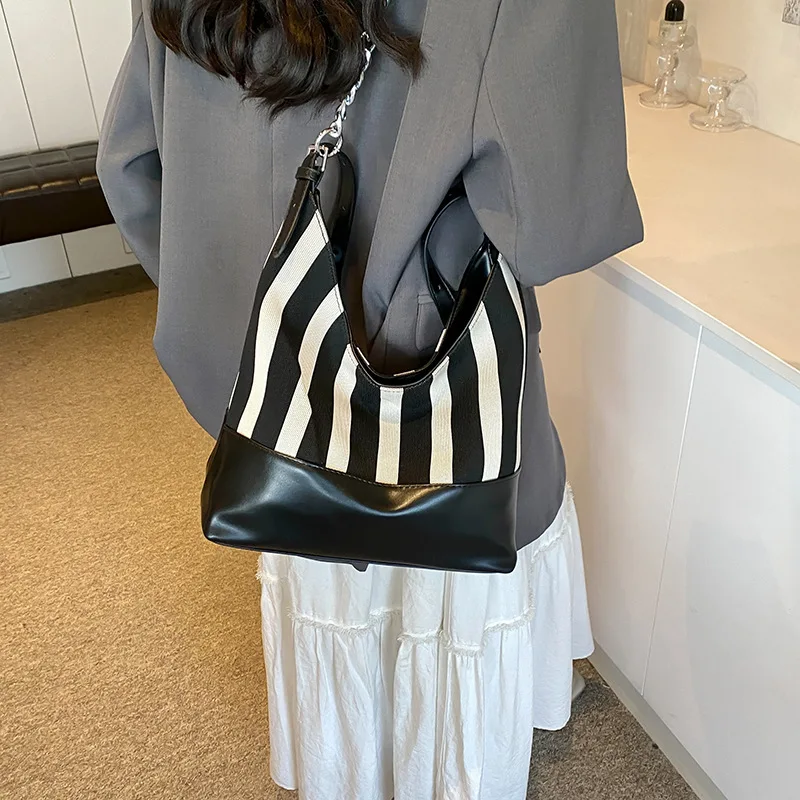 Contrast color striped tote women Korean style ins Trendy underarm bag niche high-grade crossbody women's bag
Contrast color striped tote women Korean style ins Trendy underarm bag niche high-grade crossbody women's bag