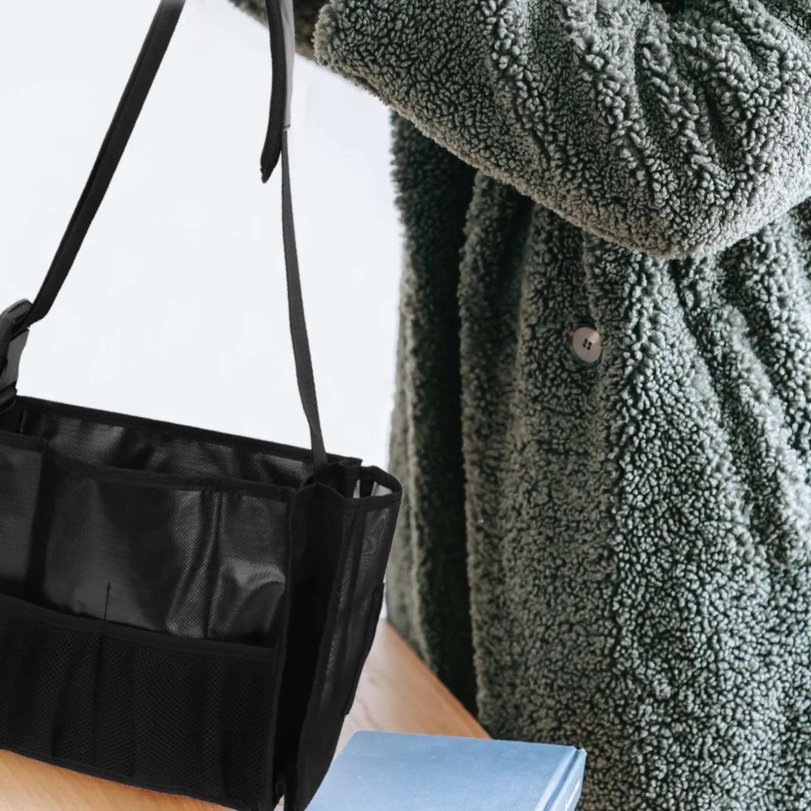 1Pcs Professional Makeup Artist Waist Bag Simple Compact Design Exquisite Workmanship Large Capacity Waterproof Brush
1Pcs Professional Makeup Artist Waist Bag Simple Compact Design Exquisite Workmanship Large Capacity Waterproof Brush