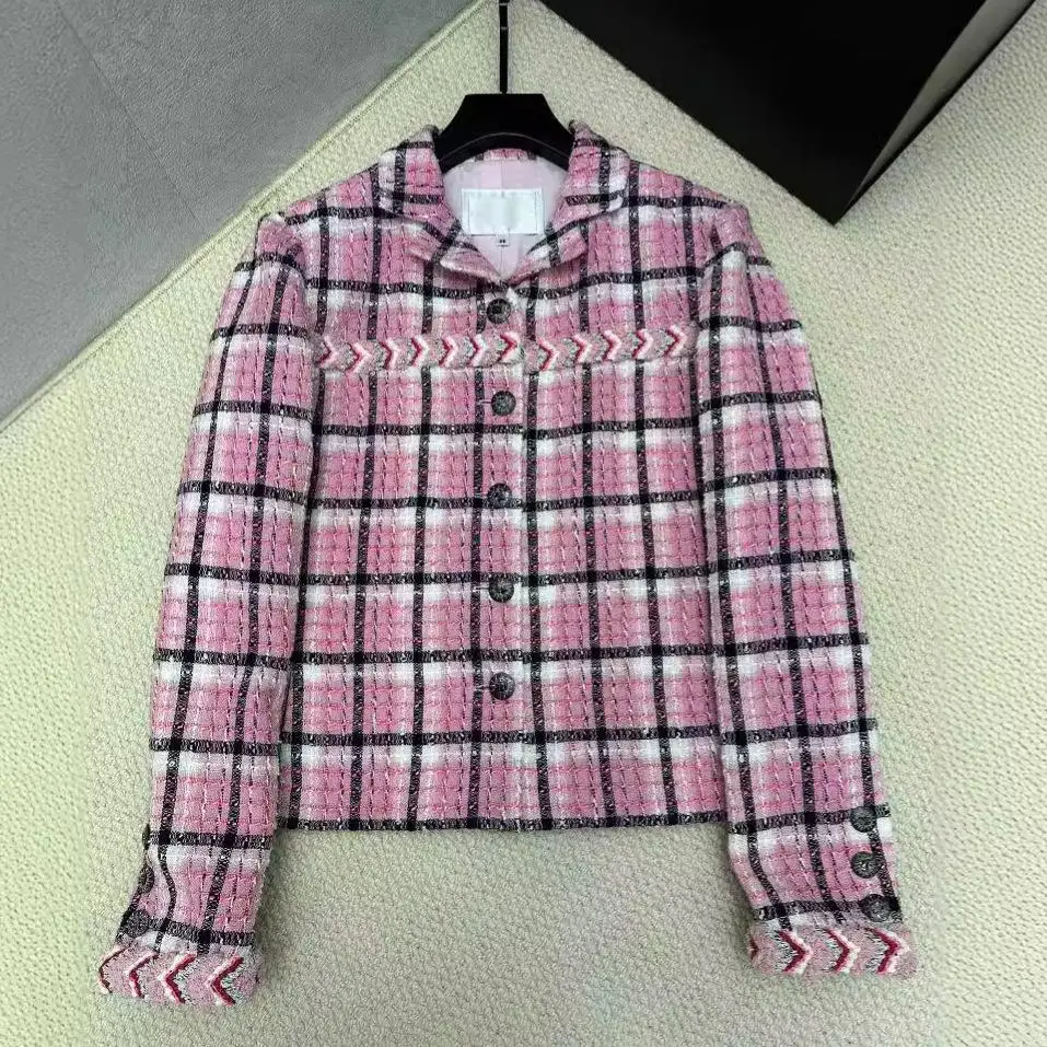 Autumn Winter New Arrival Small Fraance Sle Color Blo Hand Stitched Pink Plaid Thiened Woolen Coat Long Sve Regula...
Autumn Winter New Arrival Small Fraance Sle Color Blo Hand Stitched Pink Plaid Thiened Woolen Coat Long Sve Regula...