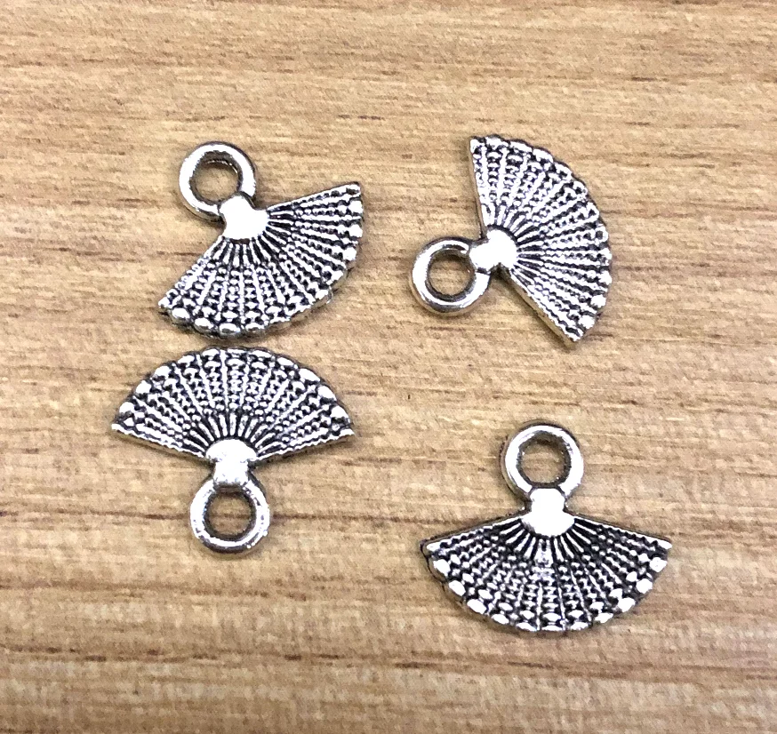 30pcs 14*12 mm Ttbetan Silver Color Fan design pendants for handmade fingdings Zinc Alloy Metal HW2732
30pcs 14*12 mm Ttbetan Silver Color Fan design pendants for handmade fingdings Zinc Alloy Metal HW2732