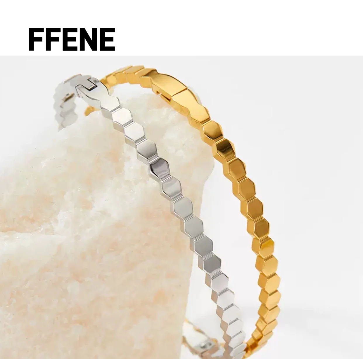 Best-selling couple bracelets, narrow version in Japan and Korea, high-end luxurious, men's and women's stainless steel bracelet
Best-selling couple bracelets, narrow version in Japan and Korea, high-end luxurious, men's and women's stainless steel bracelet