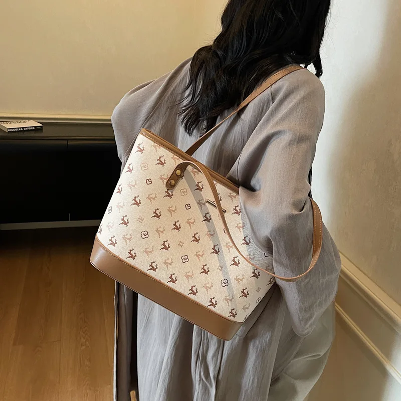 2025 Spacious Tote Bag for Women Adjustable Crossbody Strap Shoulder Purse with Top Handle Work Commute Essential
2025 Spacious Tote Bag for Women Adjustable Crossbody Strap Shoulder Purse with Top Handle Work Commute Essential