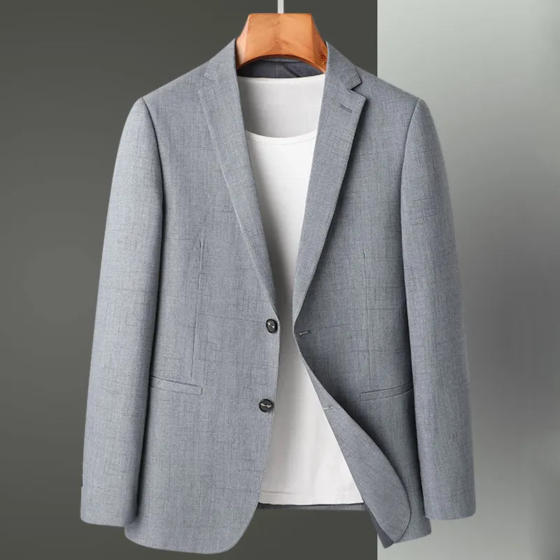 Весенне-летний новый мужской однотонный костюм: легкий деловой повседневный пиджак с удлиненным низом и двубортным креплением
Весенне-летний новый мужской однотонный костюм: легкий деловой повседневный пиджак с удлиненным низом и двубортным креплением
