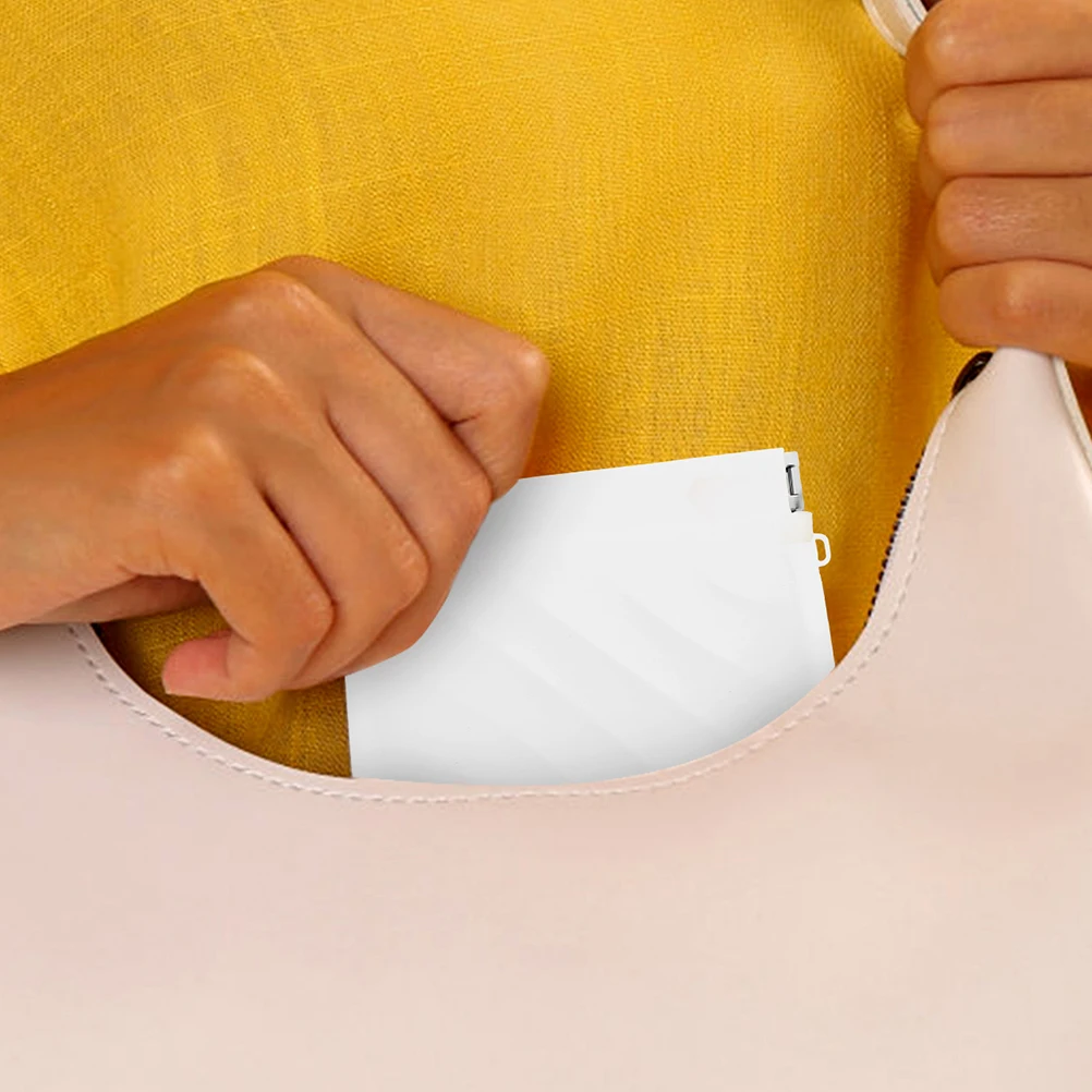 Силиконовые сумки-кошельки, прочный дорожный кошелек для монет, мини-органайзеры для макияжа, маленькие сумки для туалетных принадлежностей для женщин
Силиконовые сумки-кошельки, прочный дорожный кошелек для монет, мини-органайзеры для макияжа, маленькие сумки для туалетных принадлежностей для женщин